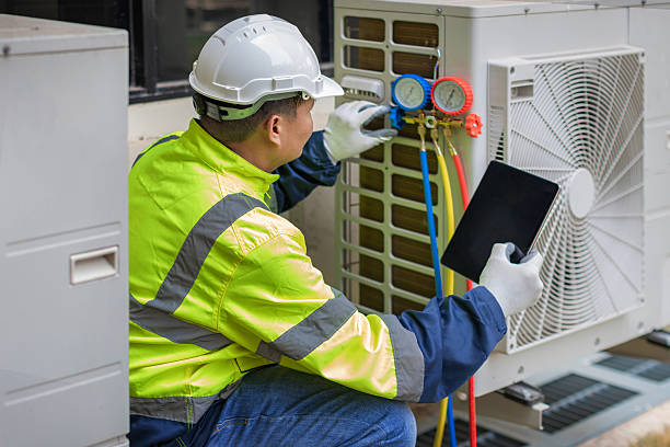 Professional Hvac technician working in Bunnlevel, NC